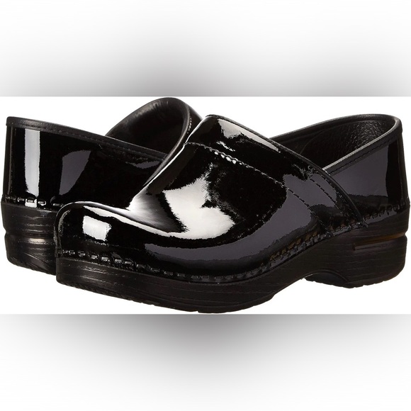 Dansko Shoes - Shiny Black Leather Dansko's Size 39/ women's 8